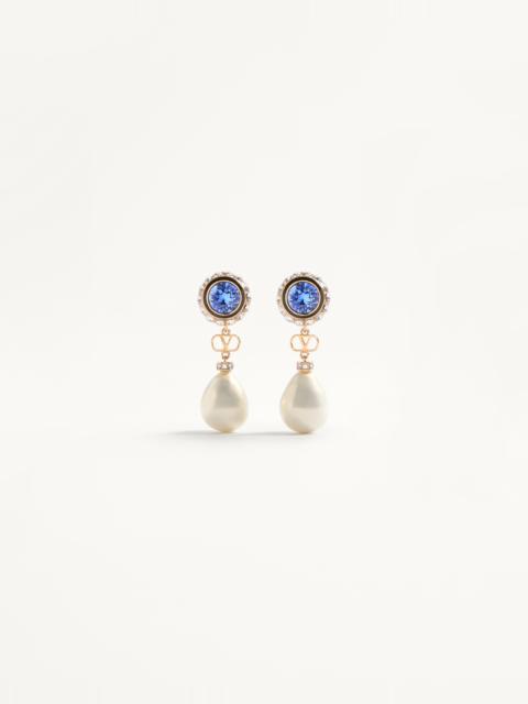 VLOGO SIGNATURE EARRINGS IN METAL, ENAMEL, PEARLS AND CRYSTALS