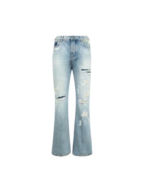 DISTRESSED BOOT CUT JEAN
