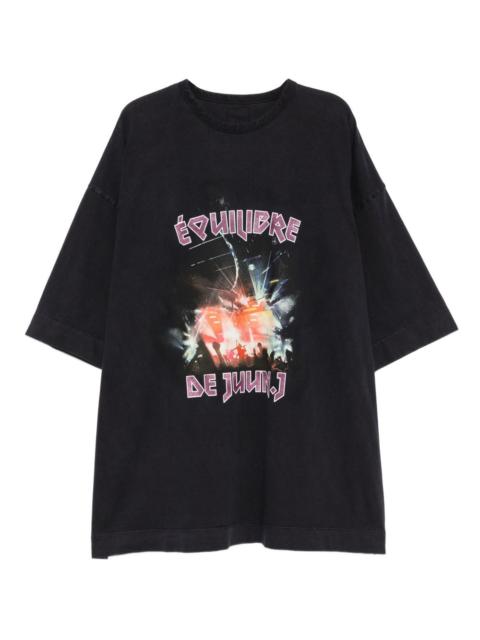 graphic-print T-shirt