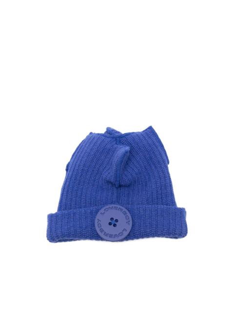 button-detail beanie
