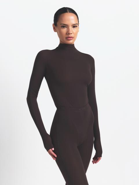 NikeSKIMS Weightless Layers Women's Mock-Neck Long-Sleeve Top