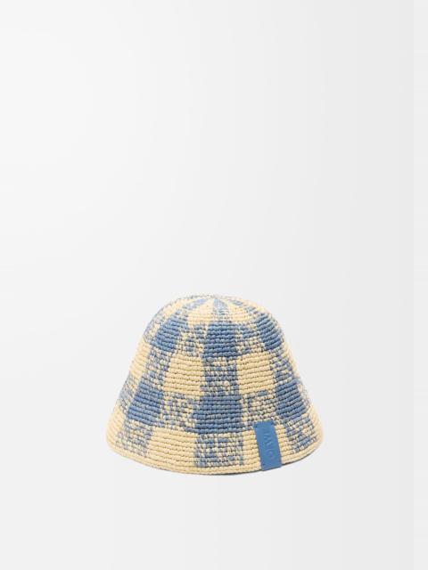 Bucket hat in raffia