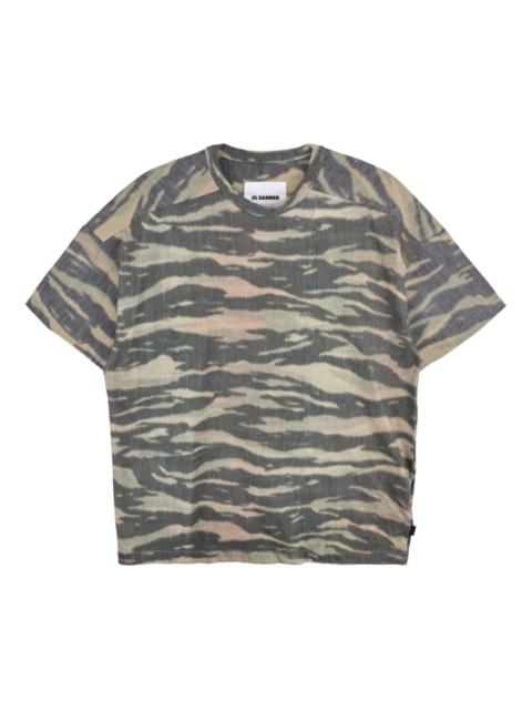 camouflage-print T-shirt