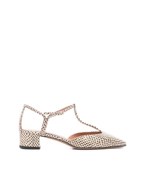 T-strap patterned pumps