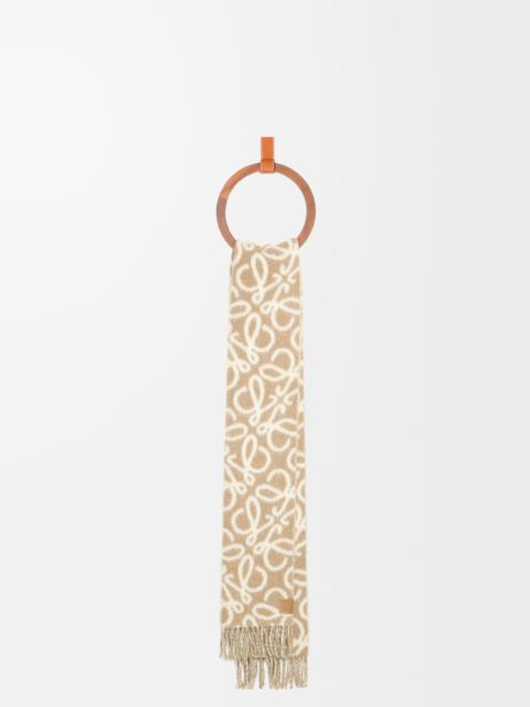 Anagram scarf in alpaca and wool