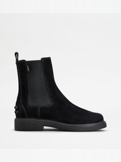 ANKLE BOOTS IN SUEDE - BLACK