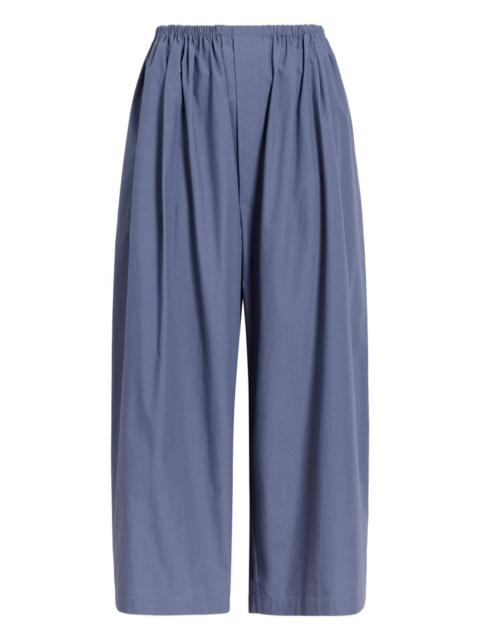 pleated trousers
