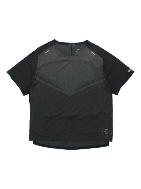 Nike Ultra Run Division TrainingSport Fast-Dry Breathable Fabric Short Sleeve T-Shirt Men's Black DA