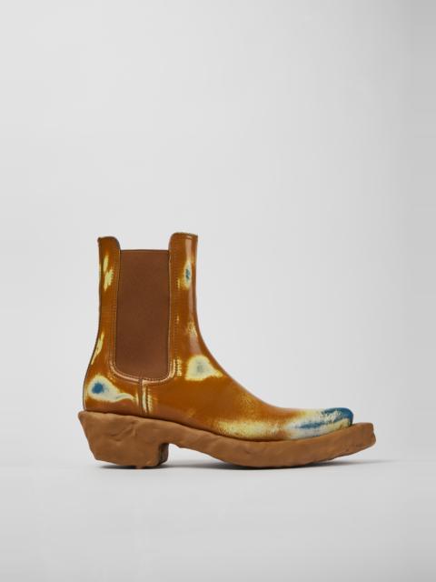 Three-toned brushed leather boots