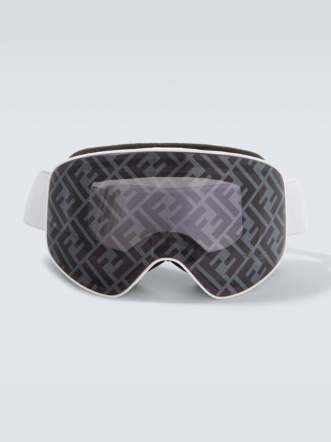 Logo ski goggles