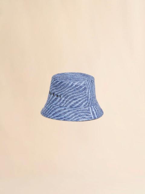 BLUE RAFFIA-EFFECT BUCKET HAT WITH WAVY PATTERN