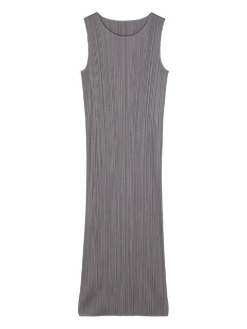 pleated sleeveless dress