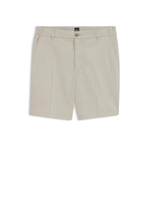 STRETCH-COTTON SHORTS IN A MODERN FIT