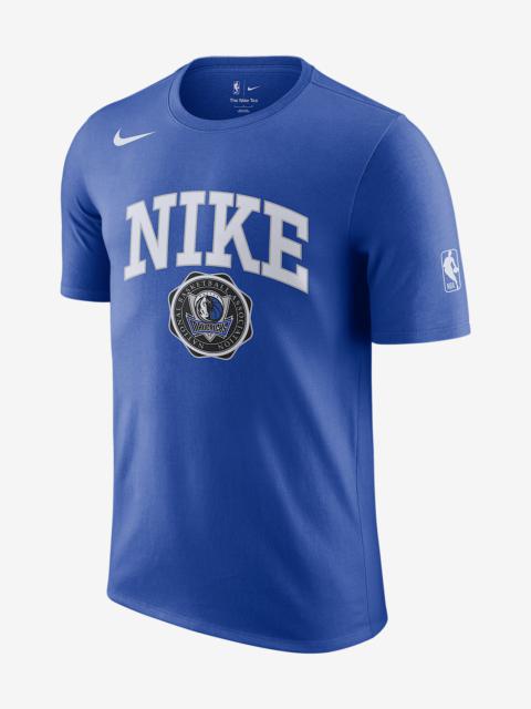 Dallas Mavericks Essential Men's Nike NBA T-Shirt