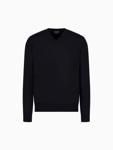 Pure virgin wool, crew-neck jumper
