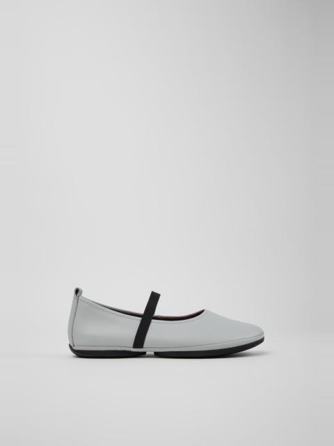 Gray Leather Ballerinas for Women.