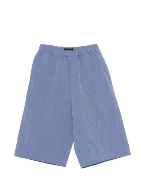 elasticated-waist shorts