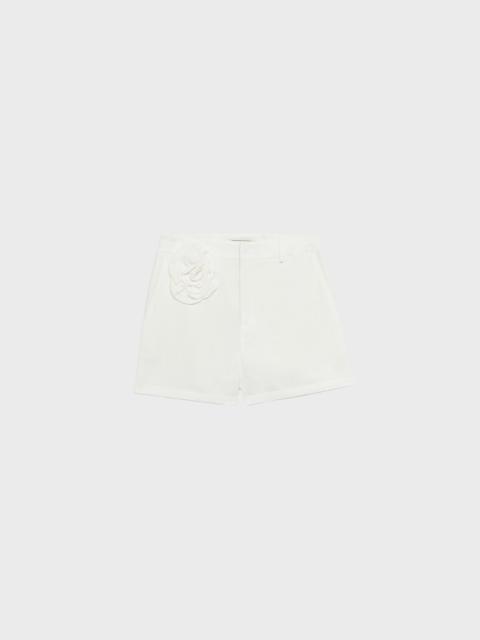 SHORTS IN FLUID GABARDINE WITH ROSE DECORATION