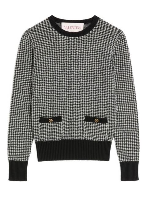houndstooth-pattern sweater