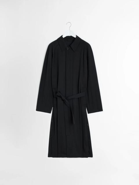 LIGHT SLITTED OVERCOAT