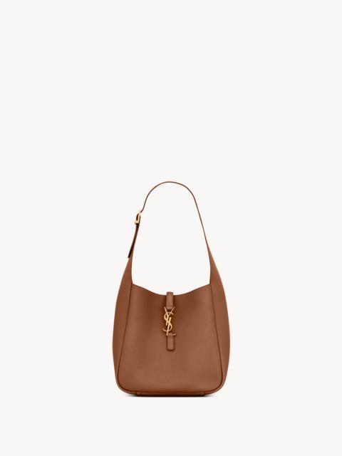 LE 5 À 7 SUPPLE SMALL IN GRAINED LEATHER