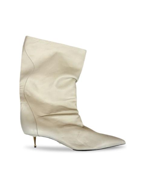 pointed-heel boots