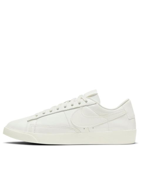 (WMNS) Nike Blazer Low LE 'Sail' AV9370-120