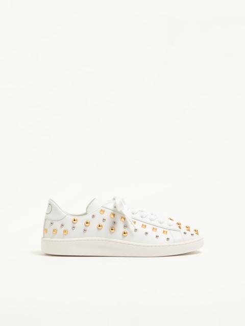 ROYCO SNEAKER IN NAPPA CALFSKIN WITH STUD DETAIL