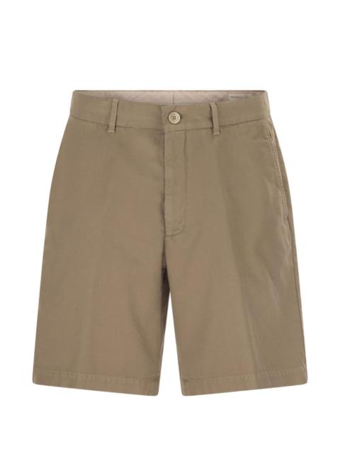 buttoned bermuda shorts