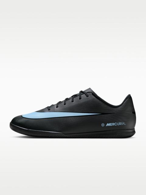 Nike Mercurial Vapor 16 Club Indoor/Court Low-Top Soccer Shoes
