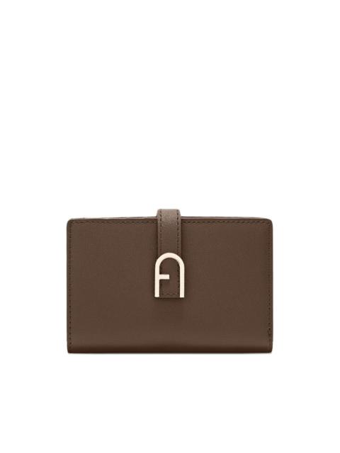 buckle-fastening leather wallet