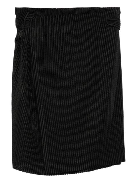 pleated skirt
