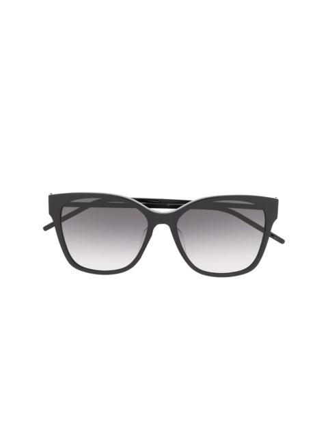 cat-eye sunglasses