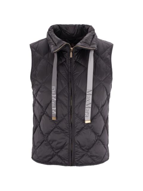 zip-fastening gilet