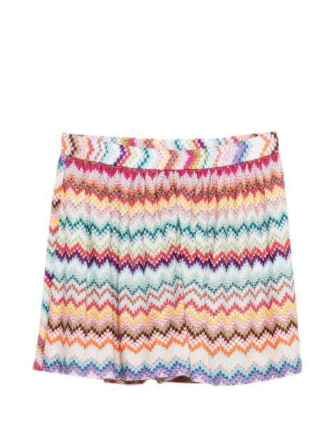 zig-zag pattern shorts