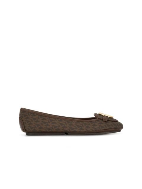 grained ballerina flats