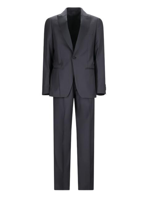 shawl-lapel single-breasted suit
