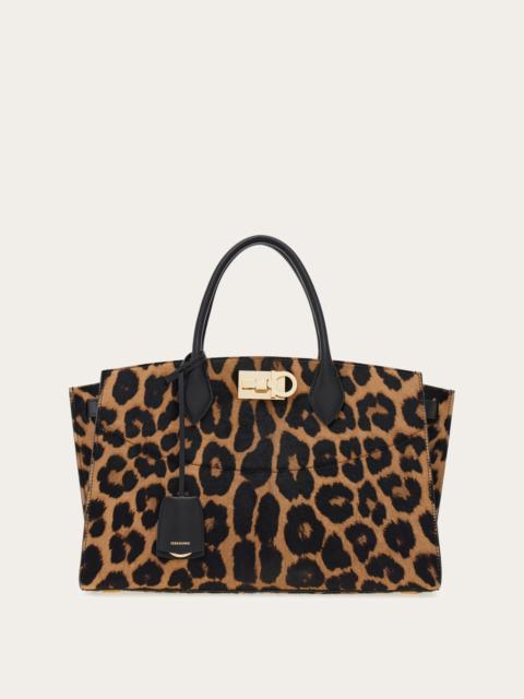 New Ferragamo Studio soft bag (L)