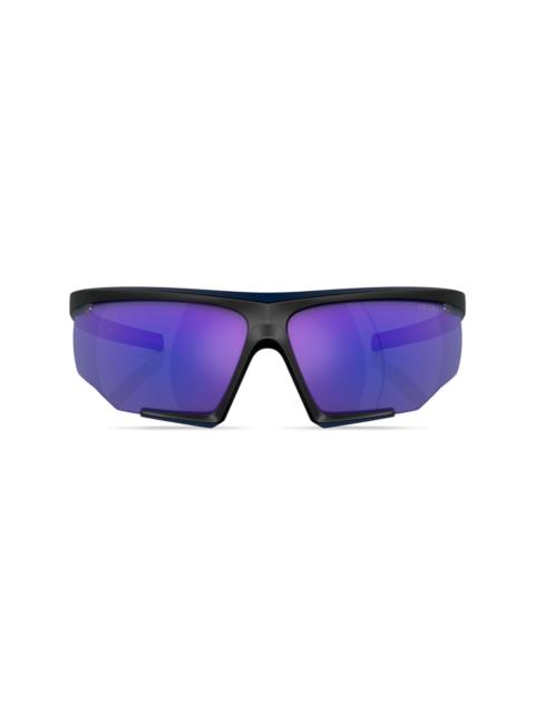 oversize-frame sunglasses