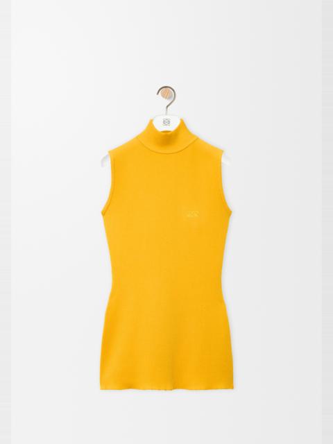Sleeveless top in viscose blend