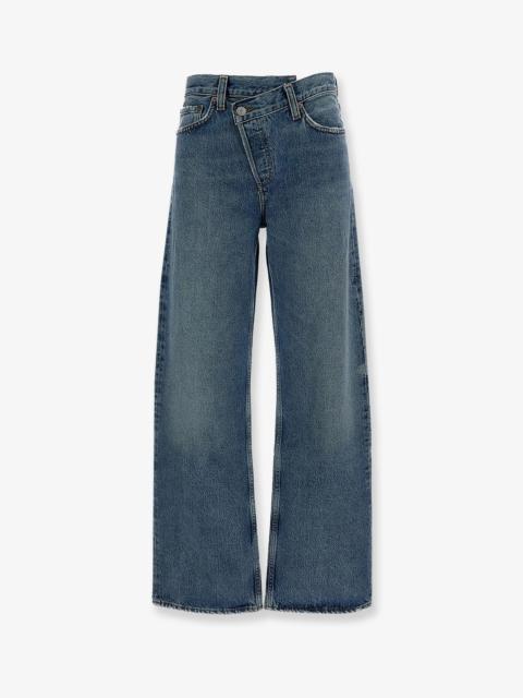 Regenerative Cotton Jeans With Distressed Profiles