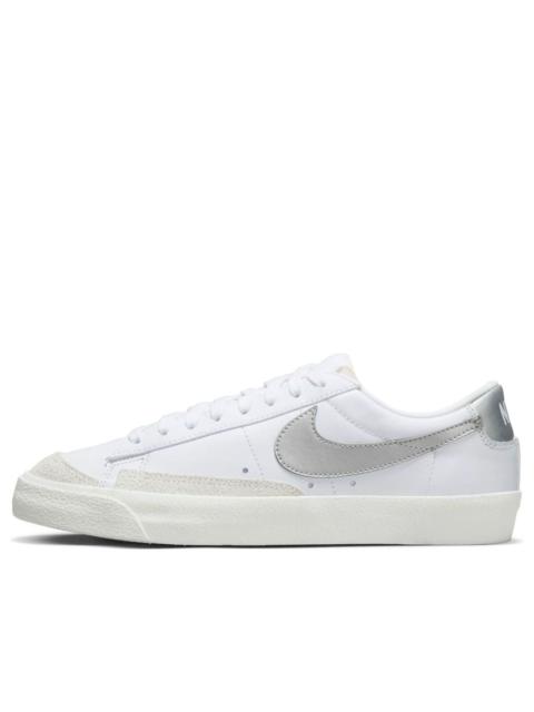 (WMNS) Nike Blazer Low '77 'White Metallic Silver' DC4769-113
