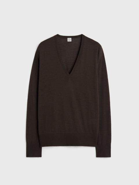 Fine v-neck knit fondante