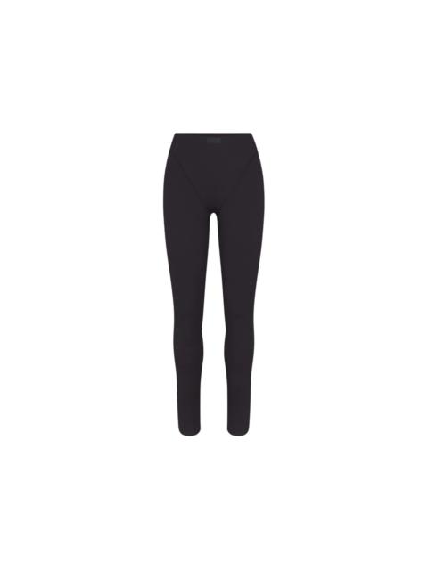 Nike x SKIMS Women's Matte V-Line 26" Legging Obsidian