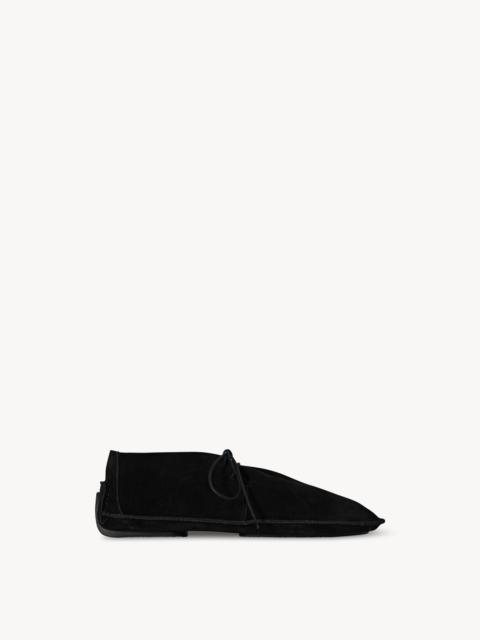 Lucca Lace Up Shoe in Suede