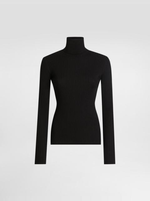 Wool turtleneck pullover