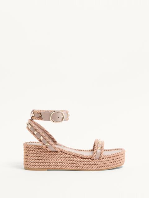 ROCKSTUD FLATFORM SANDAL IN CALFSKIN 45MM