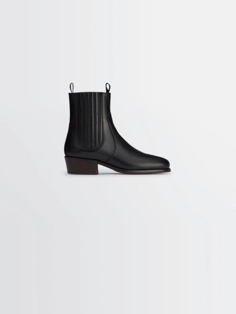 CHELSEA BOOTS