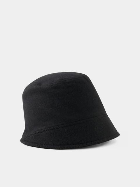 Amoux knitted bucket hat in Black