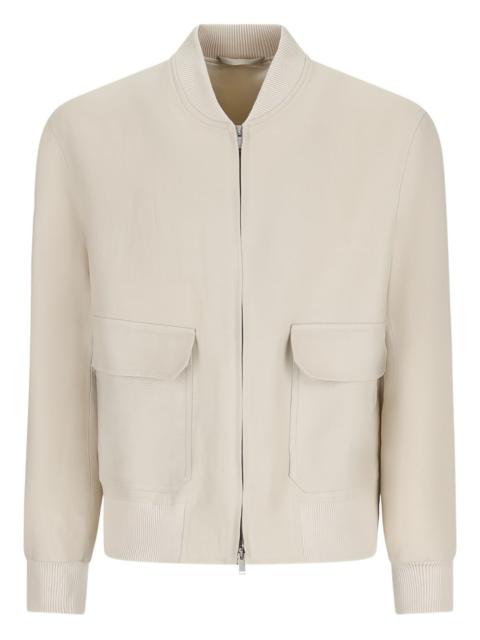 zip-fastening flap-pocket jacket